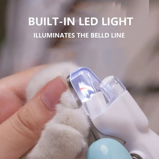 LEDライト付き 猫の爪切り|血管が見えて、切りすぎを防ぐ